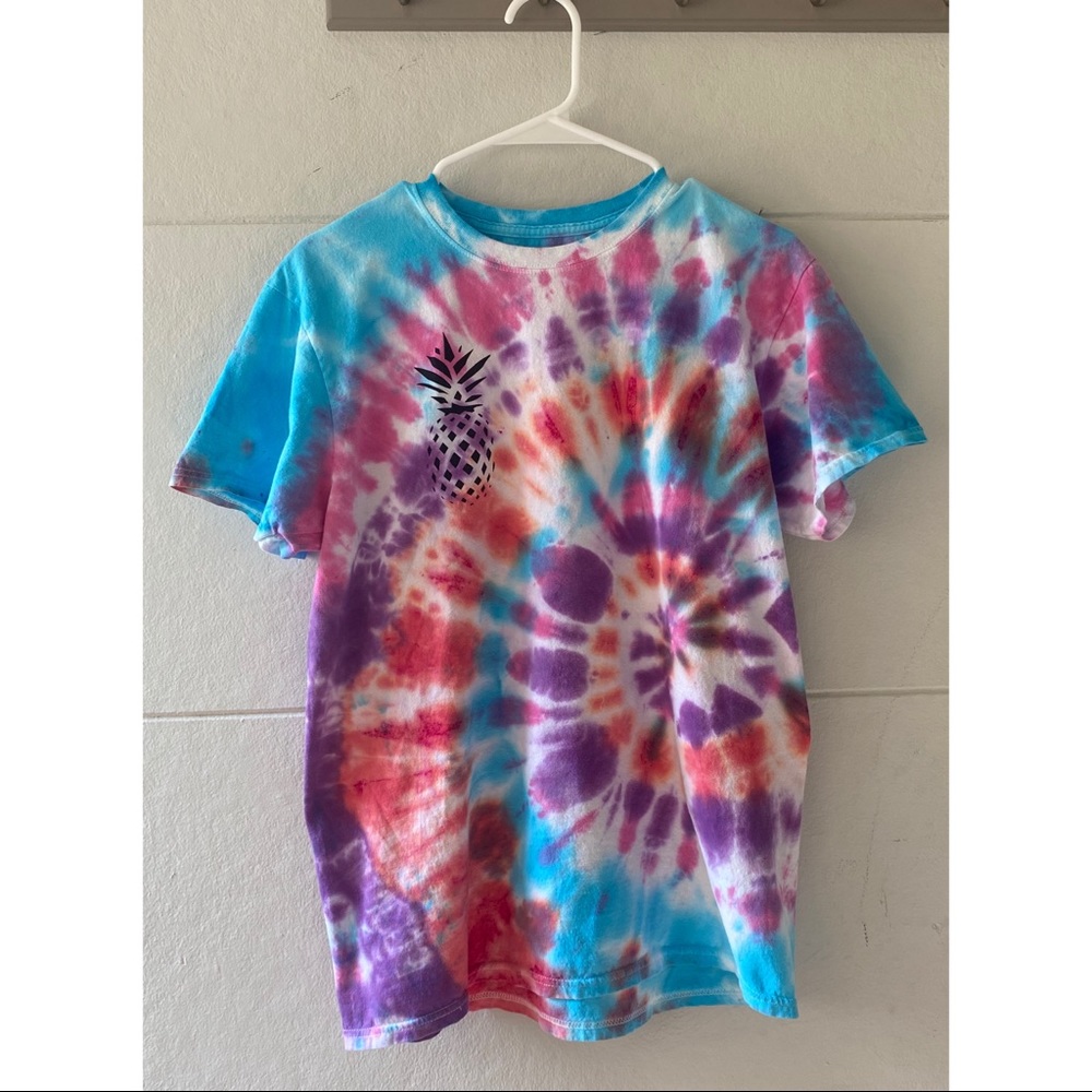 Gildan Tie Dye Pineapple Tee